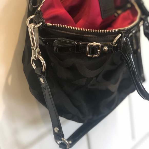 Black coach purse - Picture 2 of 6